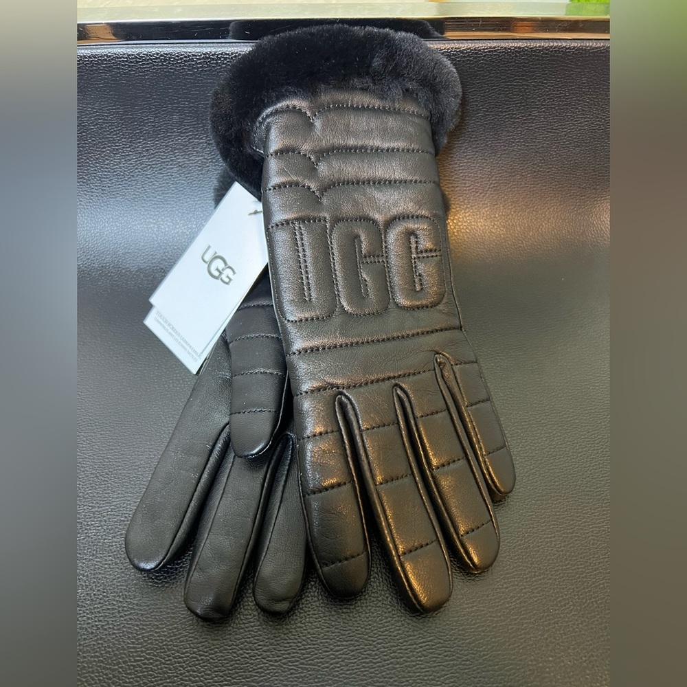 UGG Leather Quilted Logo Tech Glove